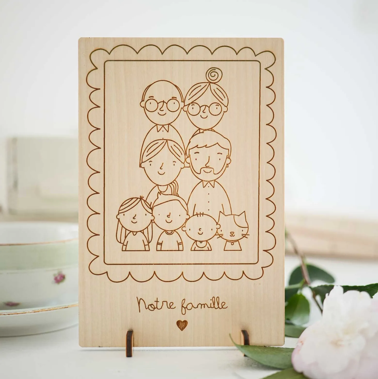 Cadre personnalisé bois gravé 15x10 cm avec support - édition spéciale "Famille"