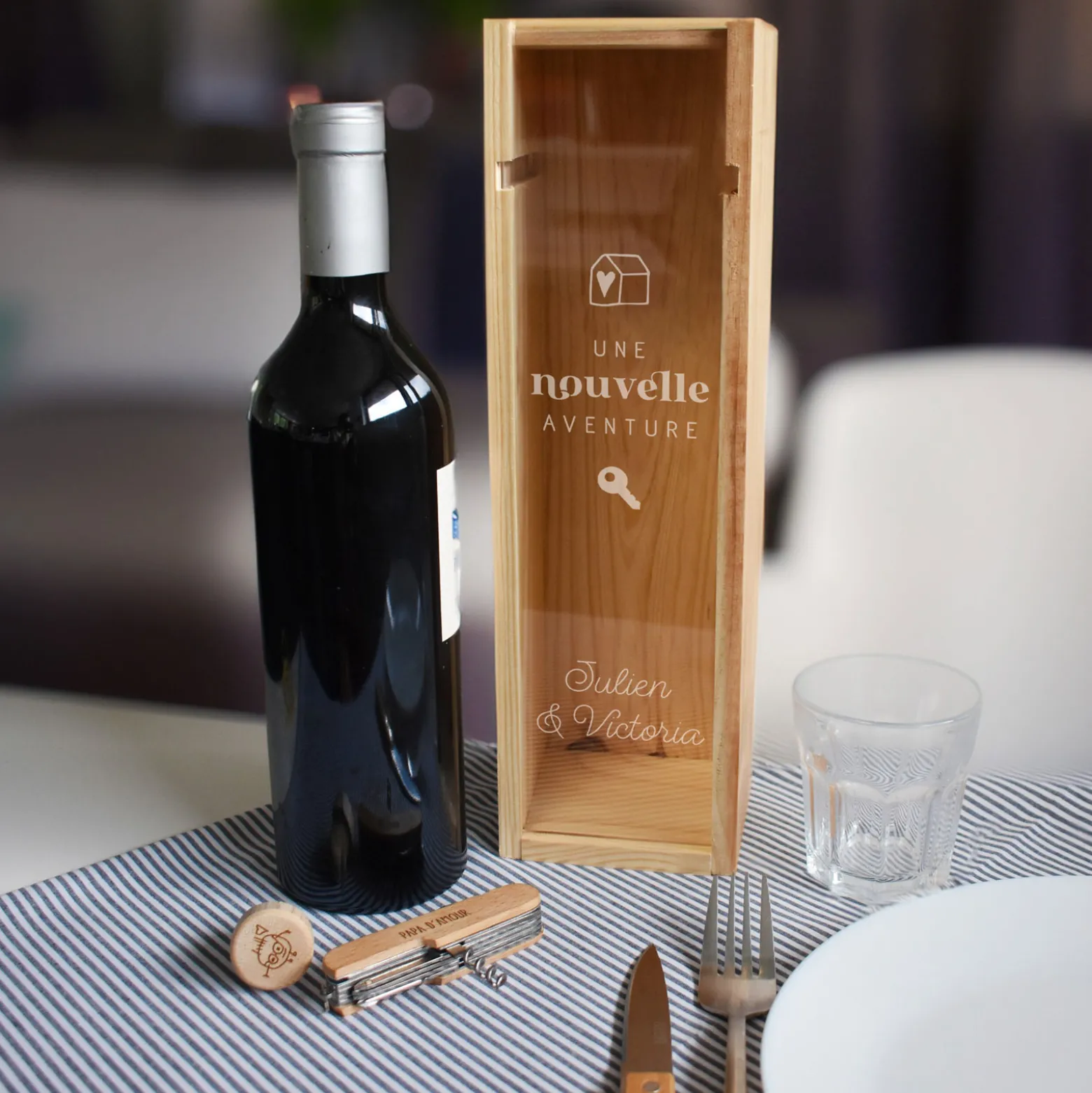 Caisse de vin bois couvercle gravé - Edition spéciale "Grandes Occasions"