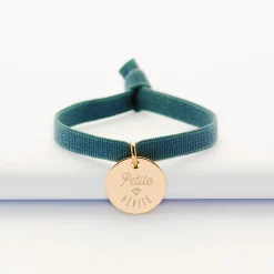 Coffret de bracelets enfant personnalisés cordons élastiques interchangeables médaille gravée plaqué or 15 mm