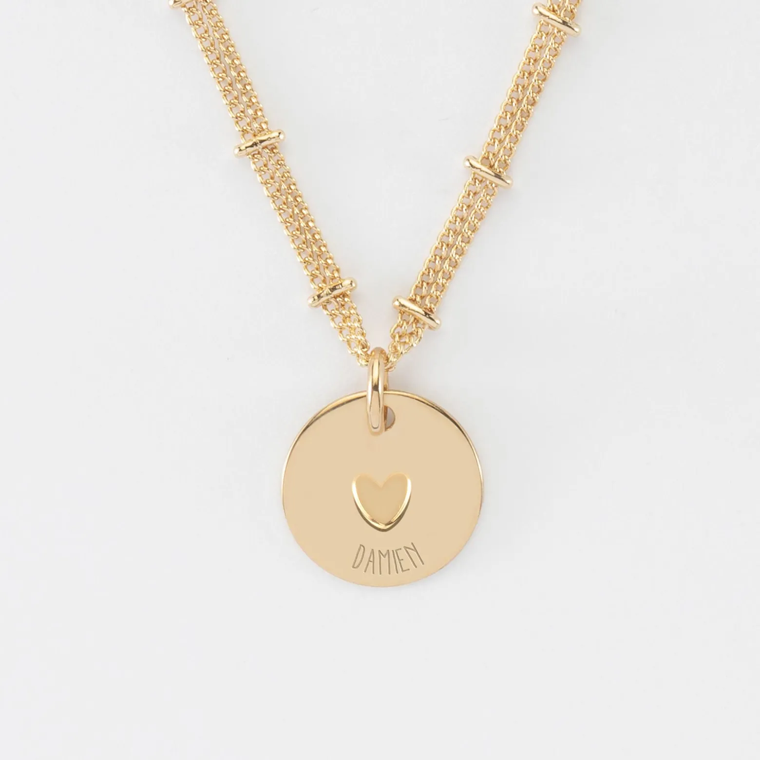 Collier chaîne double personnalisé médaille gravée plaqué or coeur estampillé 15 mm - HappyBulle x Atelier Wagram