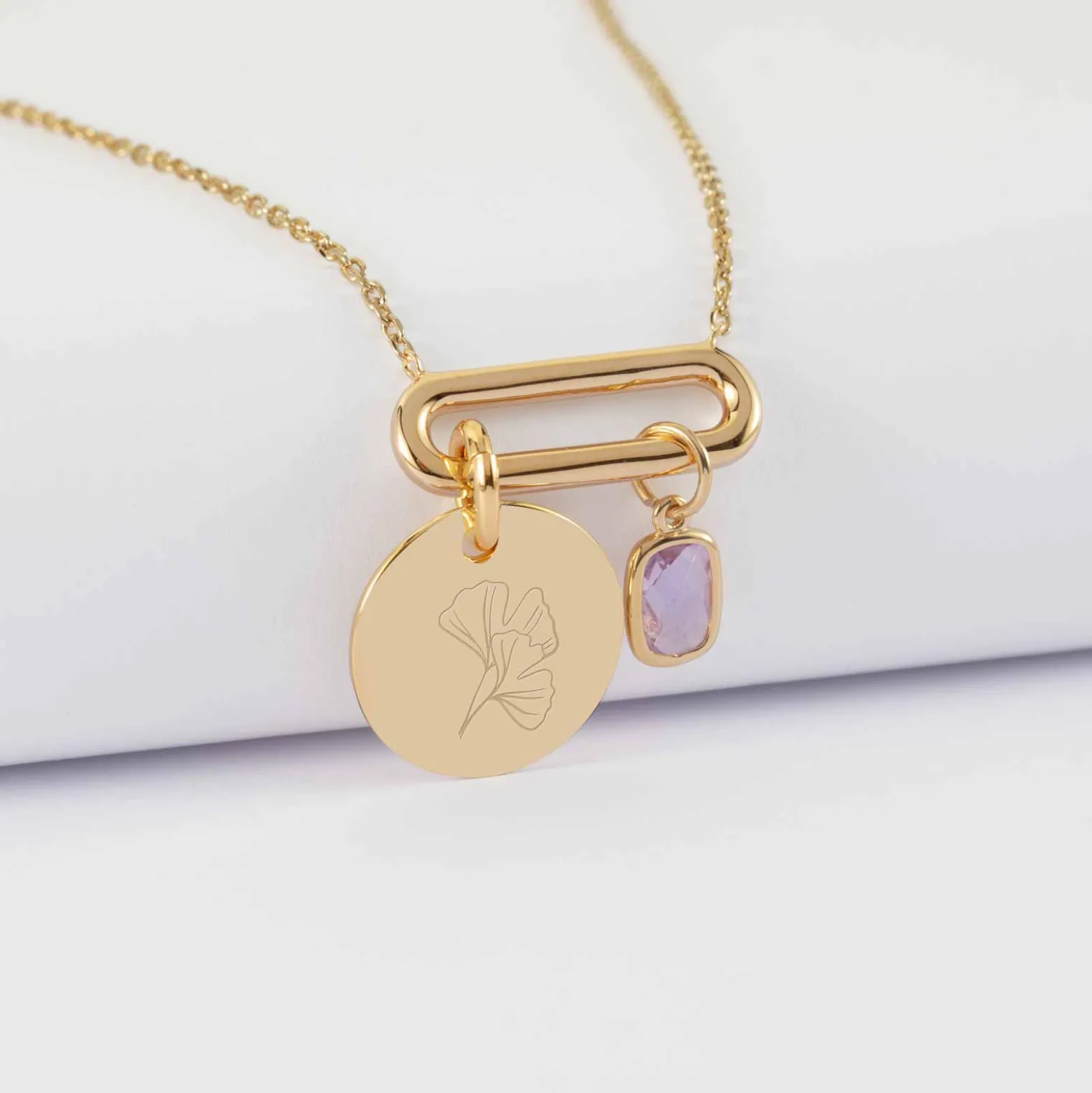 Collier chaîne ovale ouvert personnalisé médaille gravée plaqué or 15 mm et breloque rectangle zircon plaqué or 9 mm