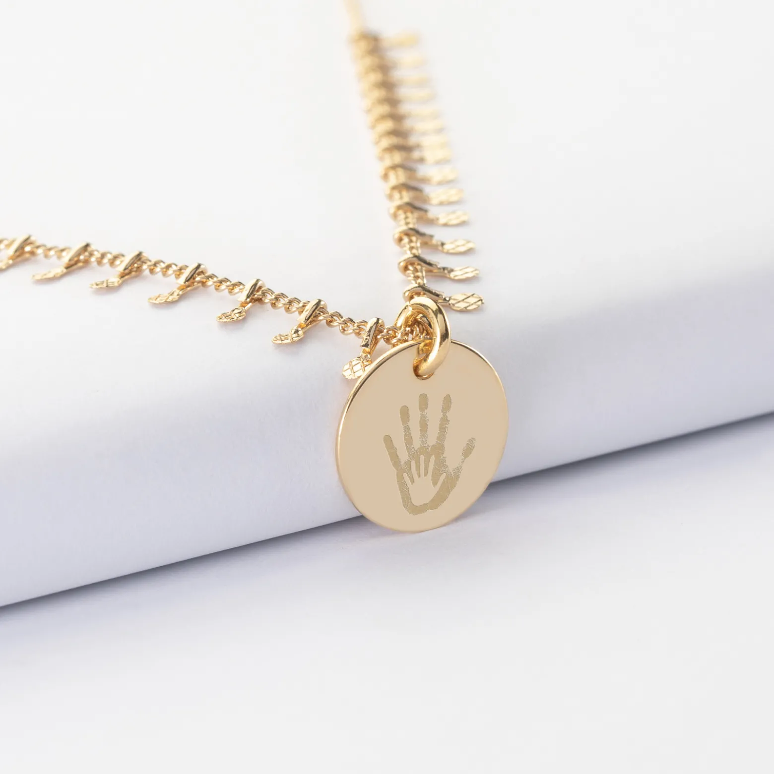 Collier chaîne pampilles personnalisé médaille gravée plaqué or 15 mm