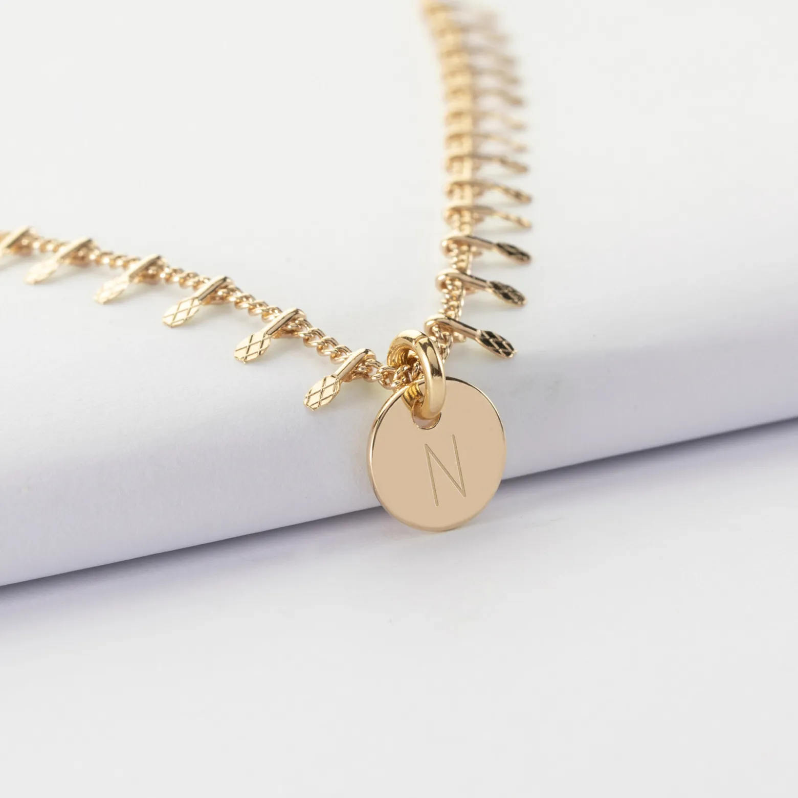 Collier chaîne pampilles personnalisé médaille gravée plaqué or 10 mm