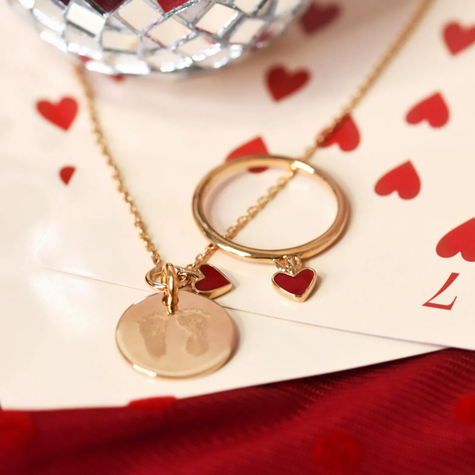 Collier coeur émail rouge personnalisé médaille plaqué or 15 mm
