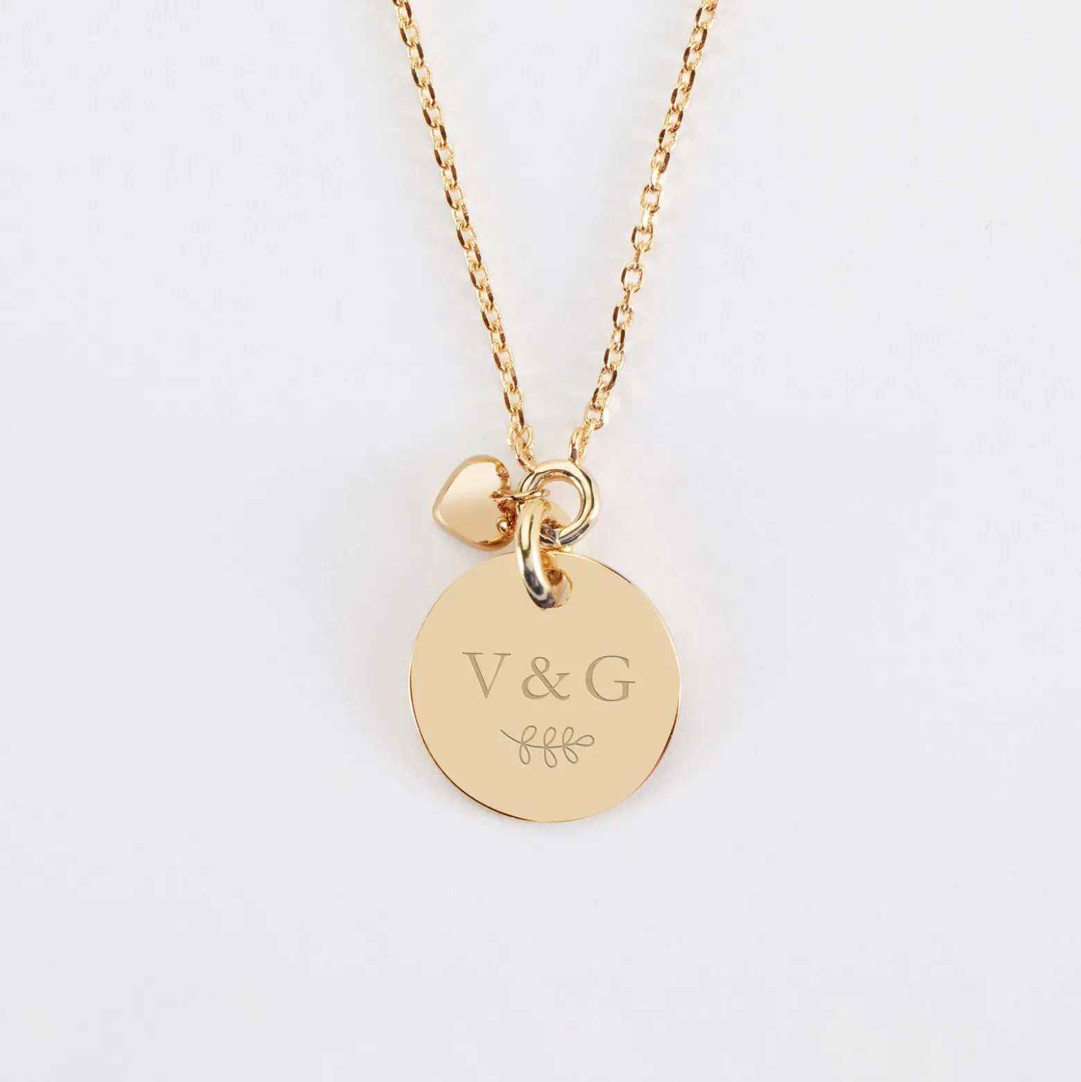 Collier mini coeur bombé Mariée personnalisé médaille gravée plaqué or 15 mm