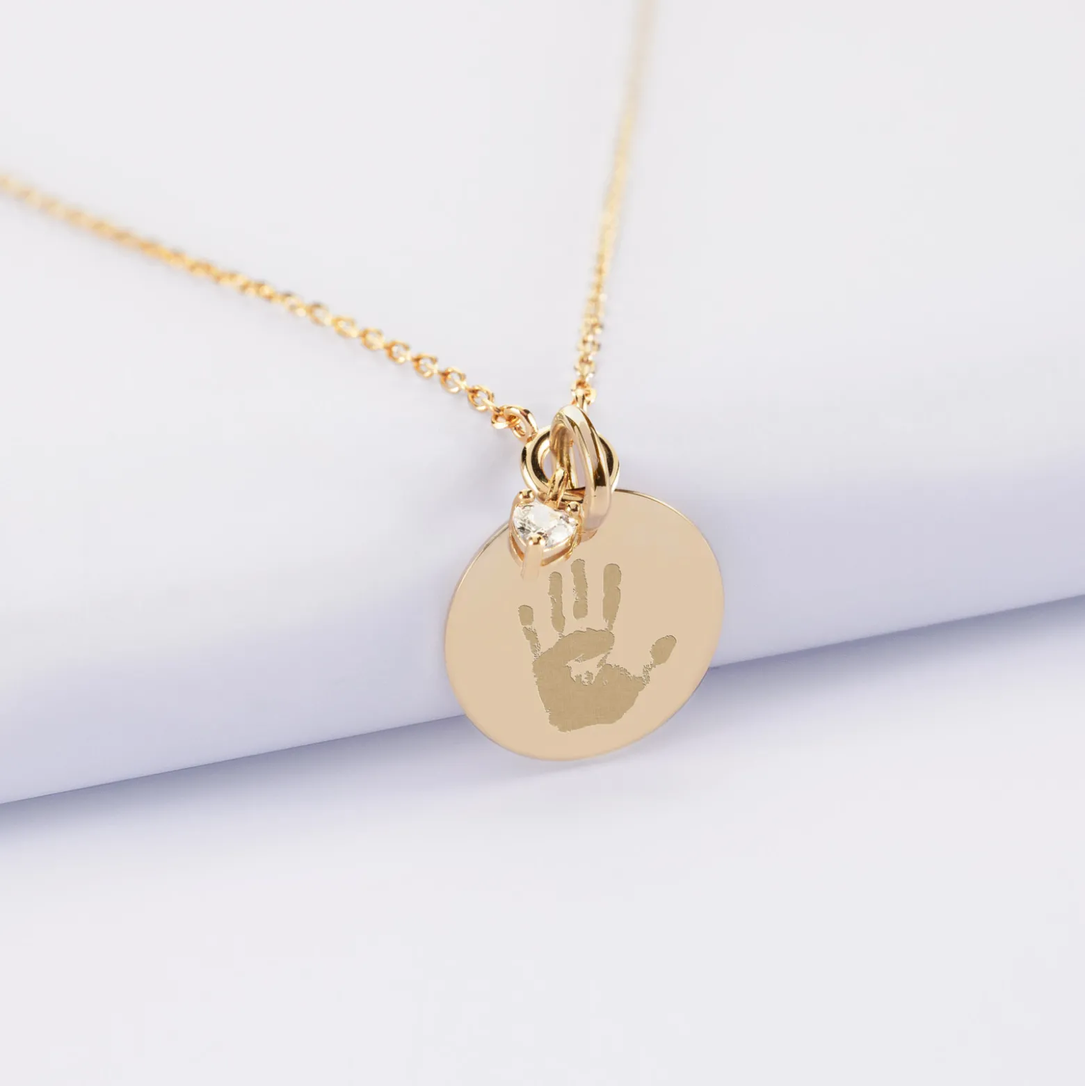Collier mini coeur scintillant personnalisé médaille gravée plaqué or 15 mm