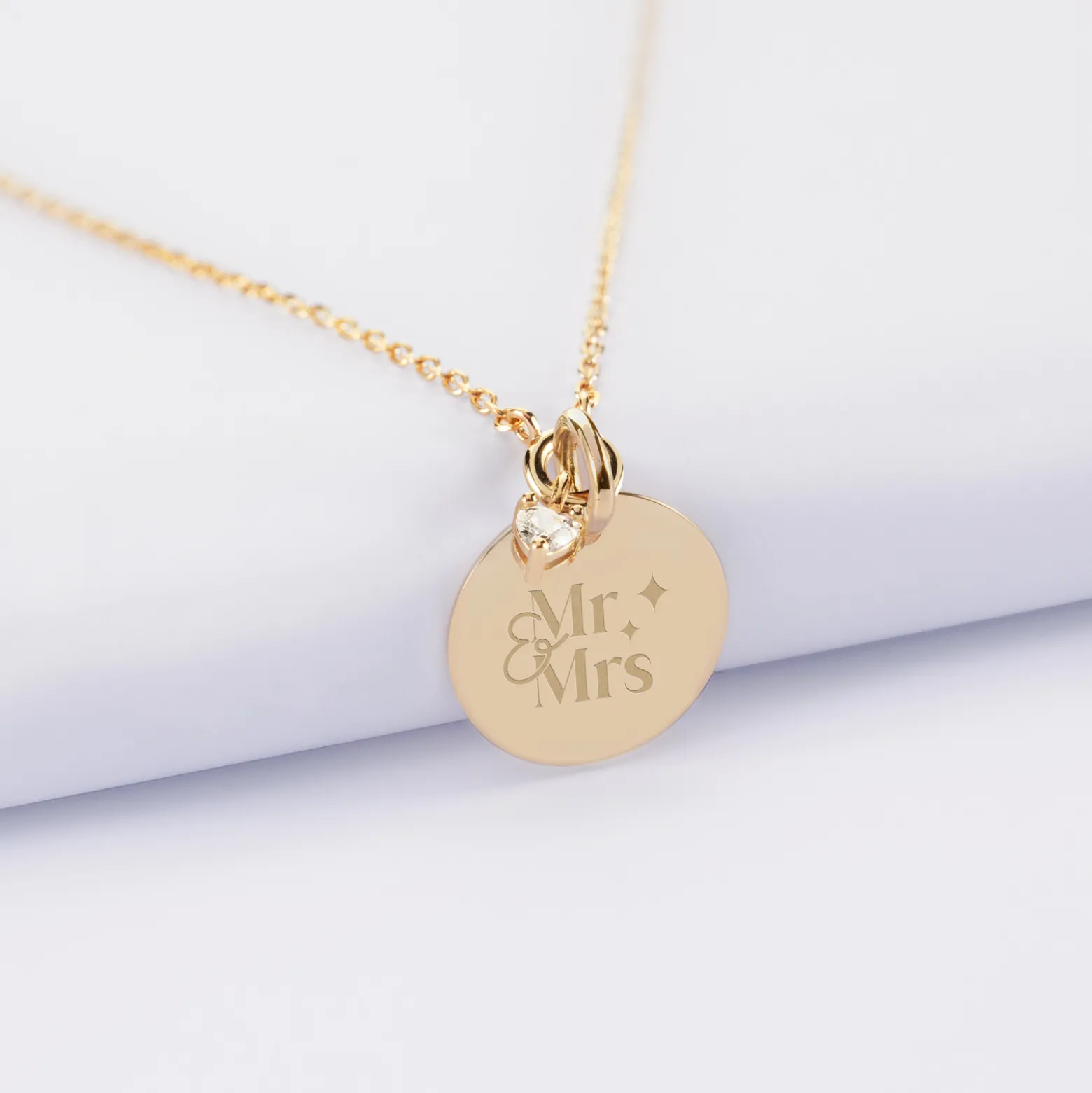Collier mini coeur scintillant Mariée personnalisé médaille gravée plaqué or 15 mm