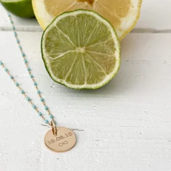 Collier perles Miyuki colorées personnalisé médaille gravée plaqué or 15 mm