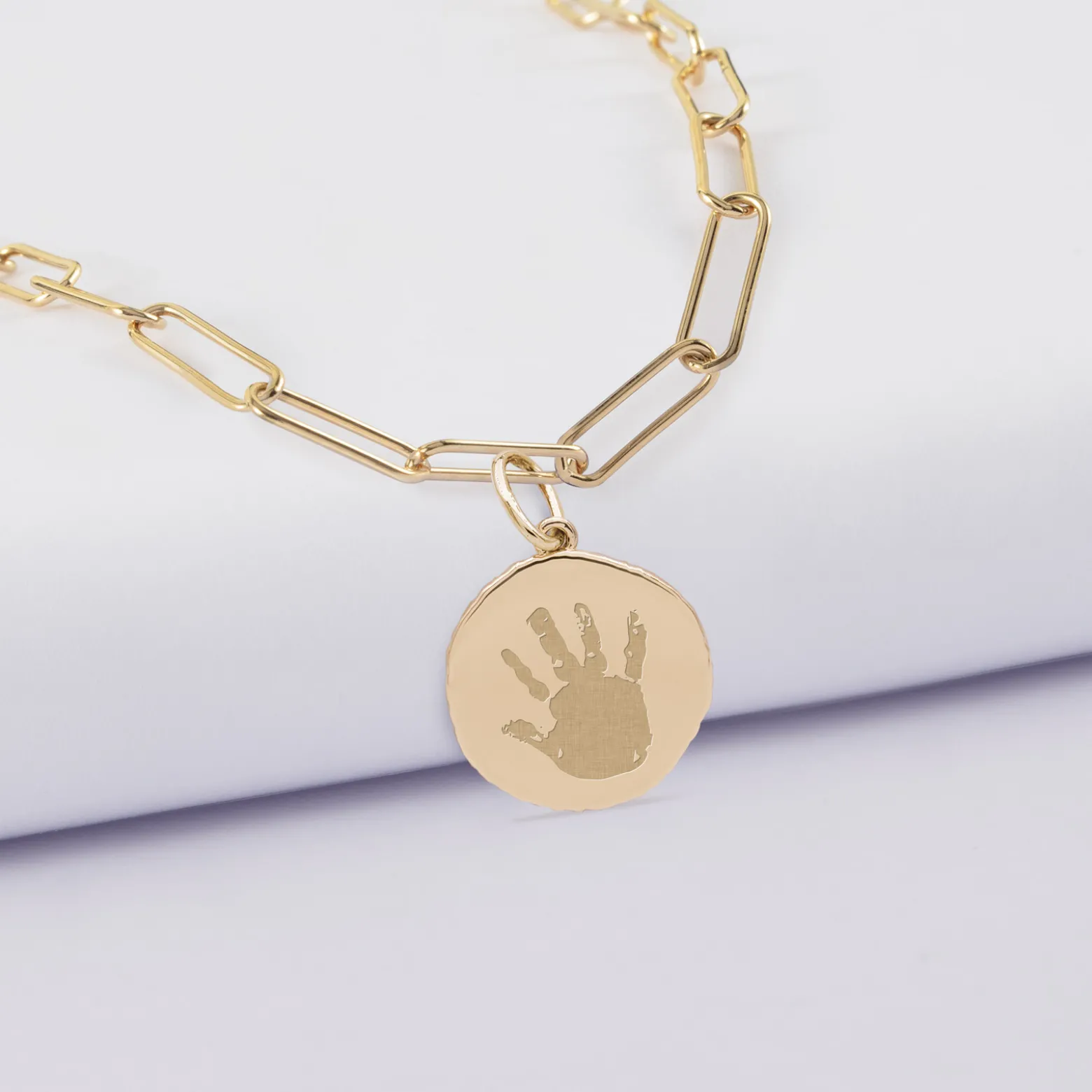 Collier personnalisé petites mailles médaille gravée plaqué or rose des vents texturée 14 mm