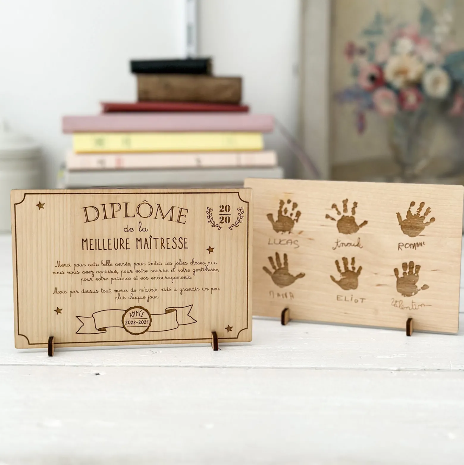 Diplôme de la meilleure maîtresse personnalisé bois gravé 15x10 cm avec support
