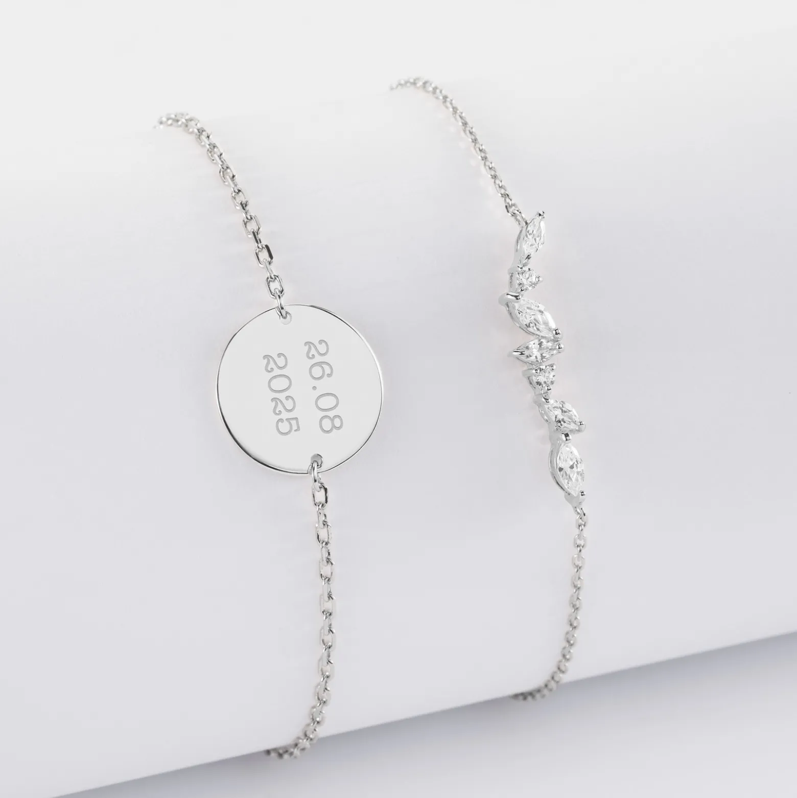 Duo bracelets Mariée personnalisés chaine barrette scintillante et médaille gravée argent 2 trous 15 mm
