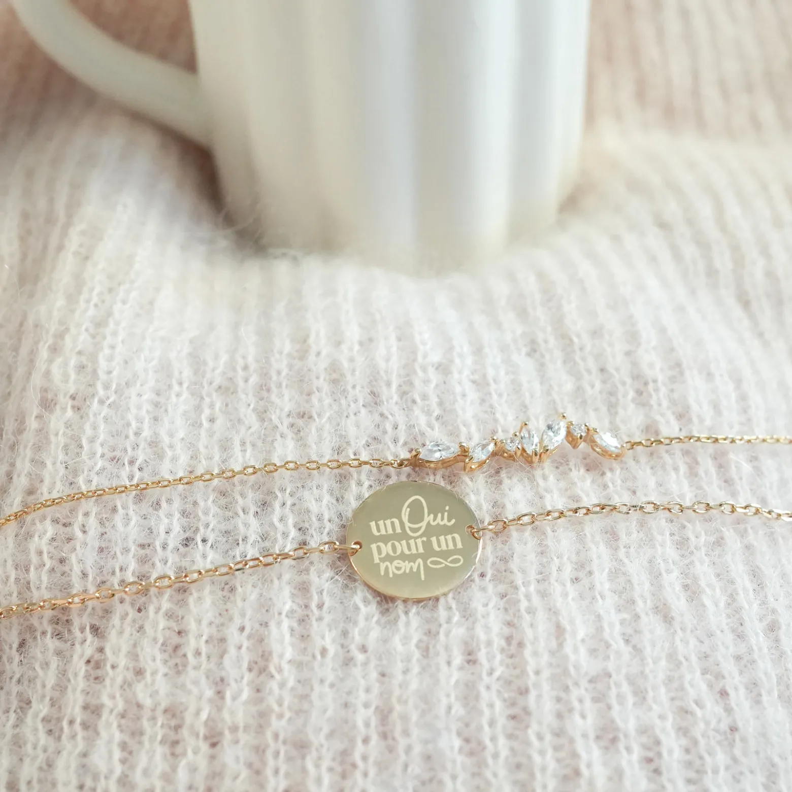 Duo bracelets Mariée personnalisés chaine barrette scintillante et médaille gravée plaqué or 2 trous 15 mm