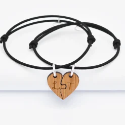 Duo de bracelets personnalisés médailles gravées bois 