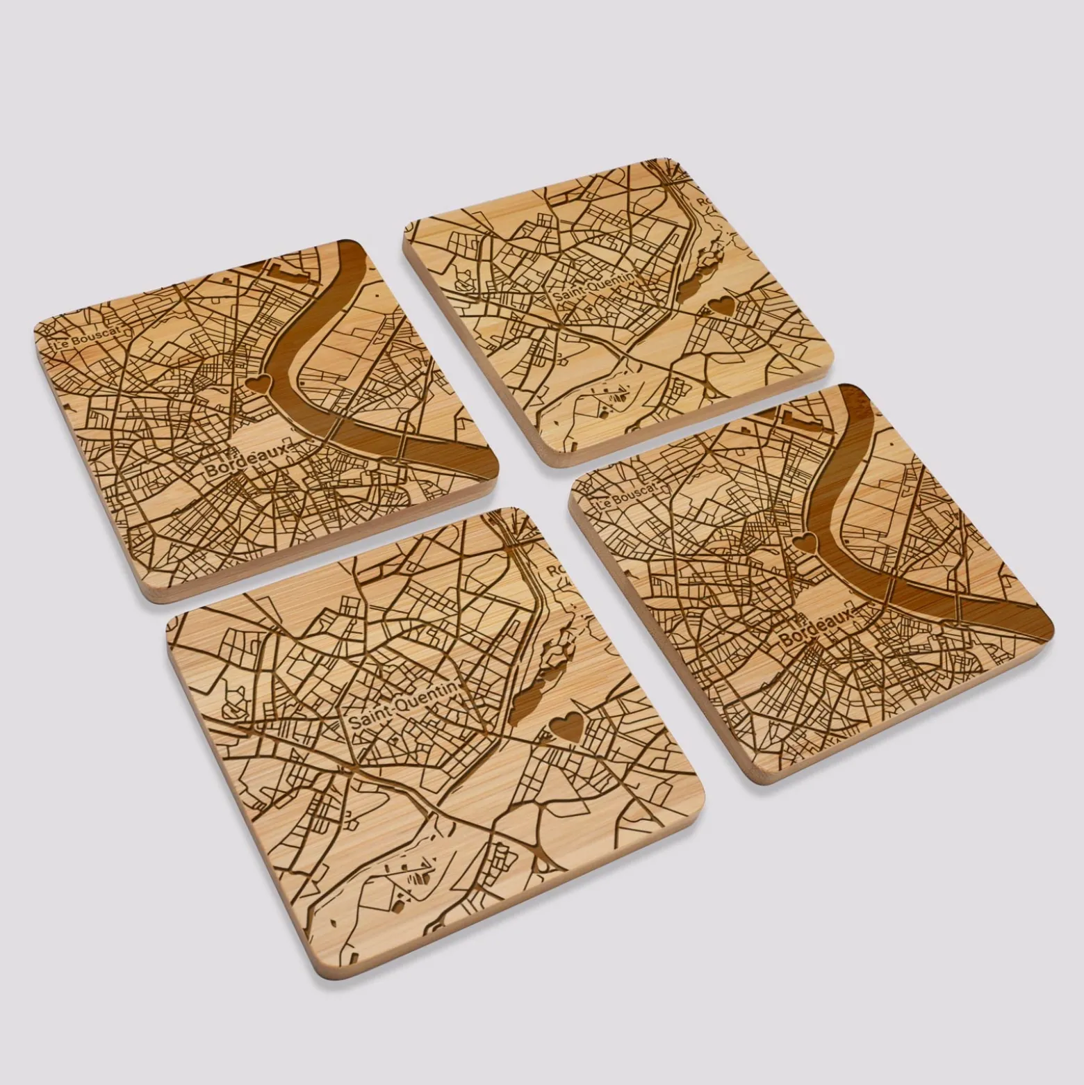 Lot de 4 sous-verres "Géo map" personnalisés gravés bambou 10x10 cm