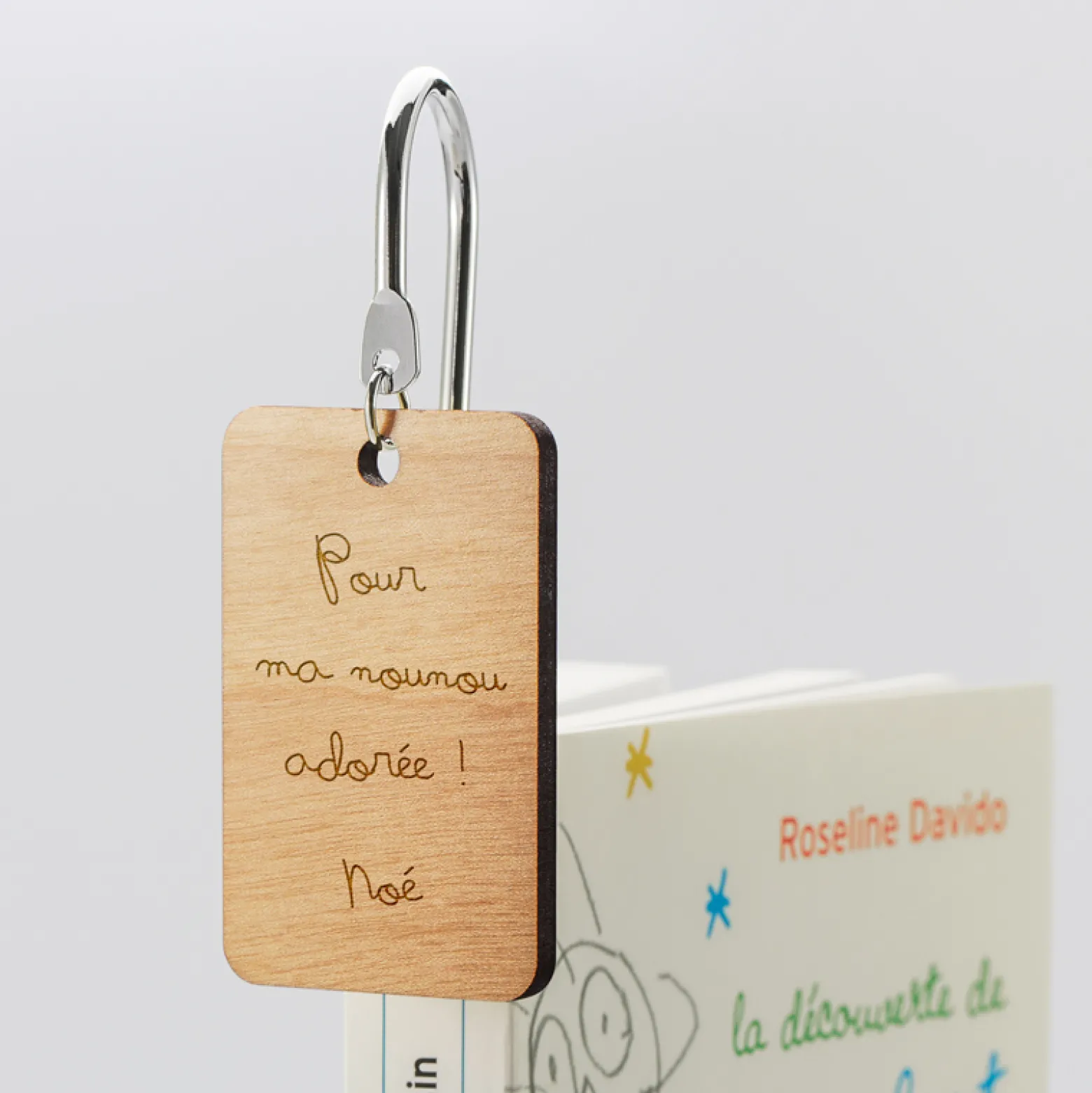Marque page personnalisé acier médaille gravée bois