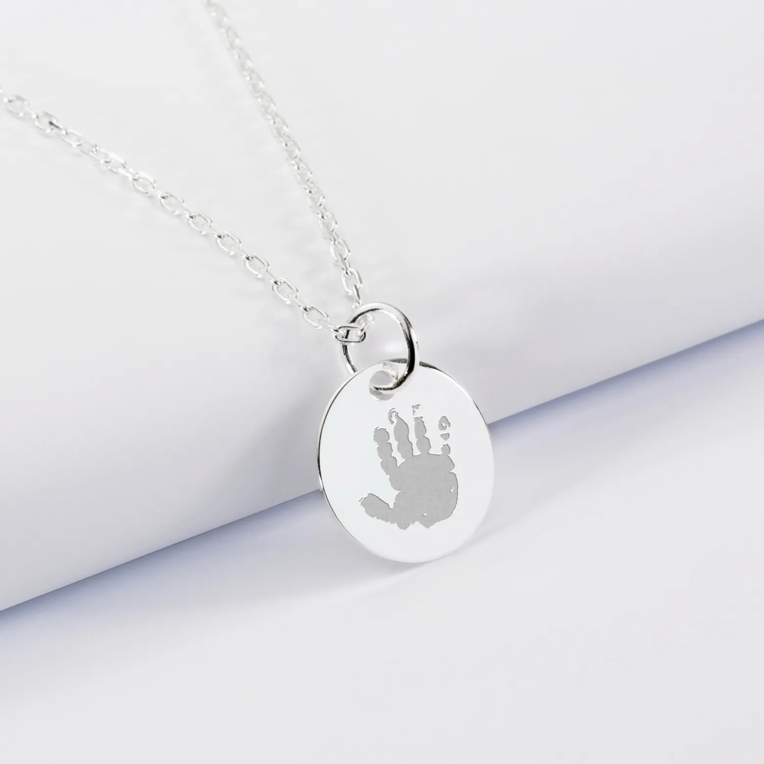 Pendentif Cérémonie enfant personnalisé médaille gravée argent 15 mm