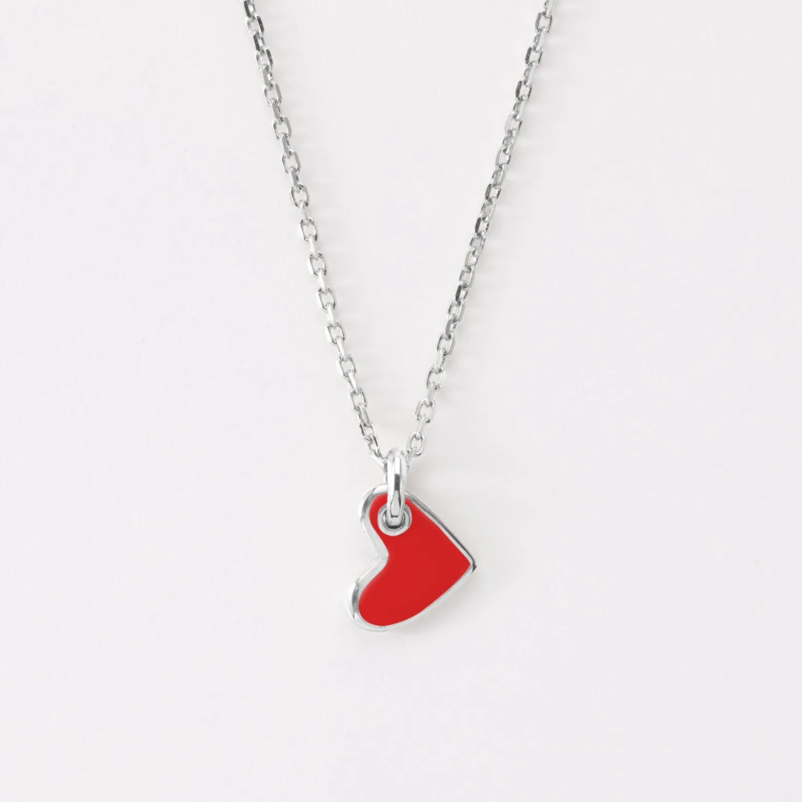 Pendentif enfant coeur email blanc argent 10 mm