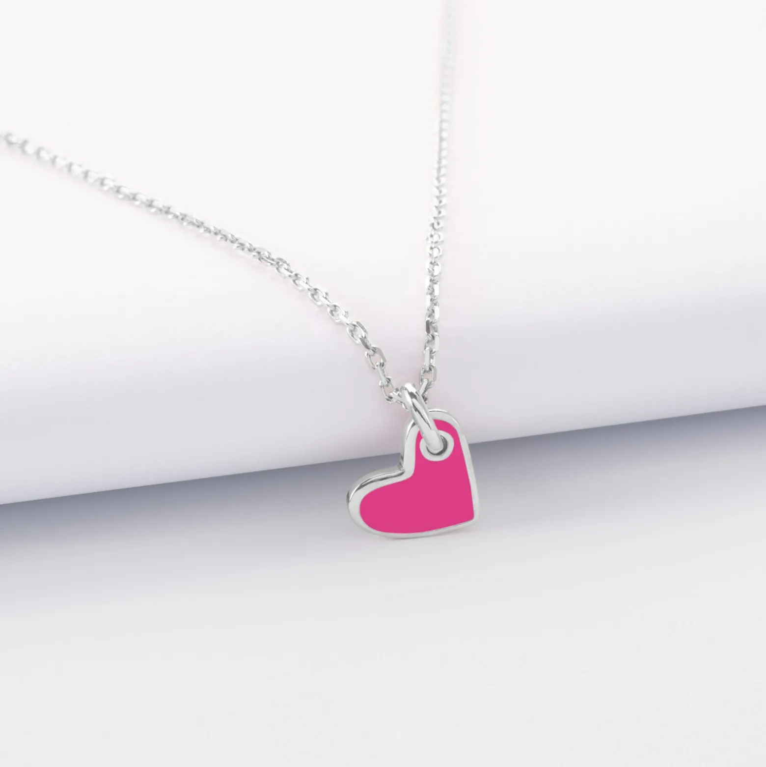 Pendentif enfant coeur email blanc argent 10 mm