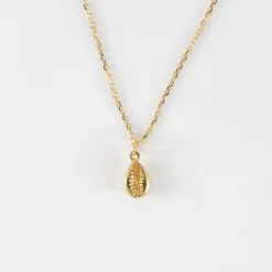 Pendentif enfant coquillage cauri plaqué or 10 mm