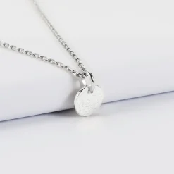 Pendentif enfant initiale personnalisé médaille martelée gravée argent 10 mm - Nos petits imparfaits