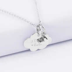 Pendentif enfant personnalisé médaille gravée argent nuage 20x14 mm et breloque petit coeur bombé 7 mm - HappyBulle x Atelier Wagram
