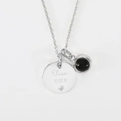 Pendentif enfant personnalisé médaille gravée argent 15 mm et breloque pierre naturelle 8 mm
