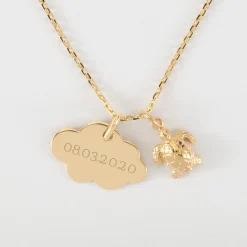 Pendentif enfant personnalisé médaille gravée plaqué or nuage 20x14 mm et breloque tortue 10 mm