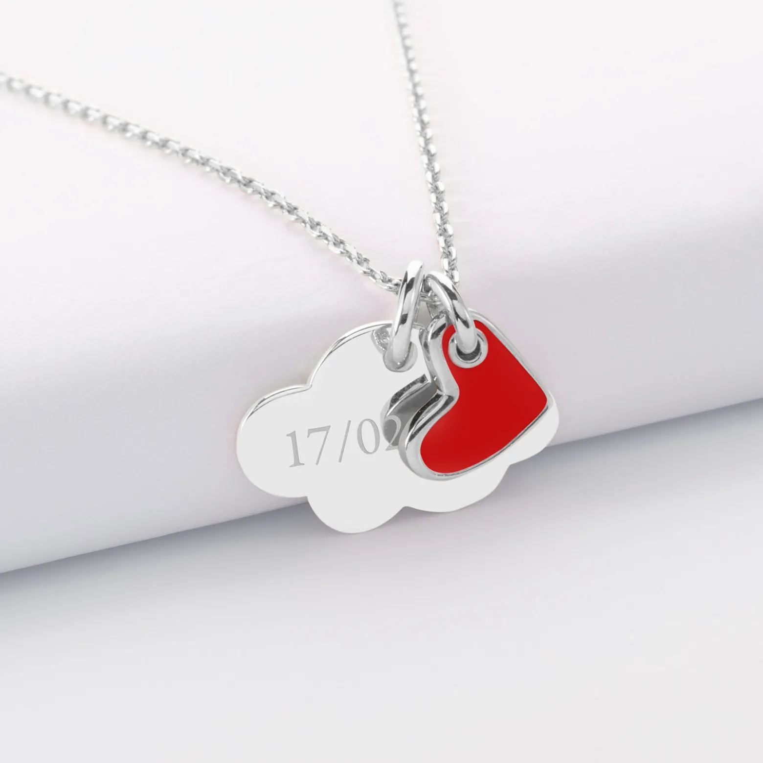 Pendentif enfant personnalisé médaille gravée argent nuage 20x14 mm et breloque coeur email 10 mm