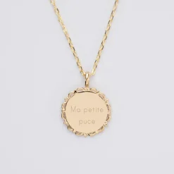 Pendentif enfant personnalisé médaille vintage dentelée gravée plaqué or 17 mm