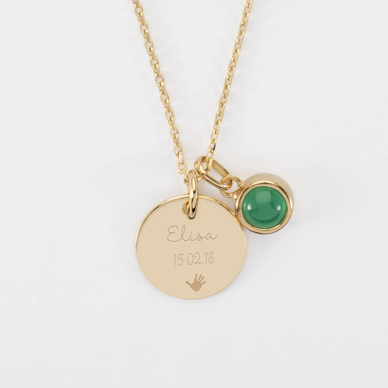 Pendentif enfant personnalisé médaille gravée plaqué or 15 mm et breloque pierre naturelle 8 mm