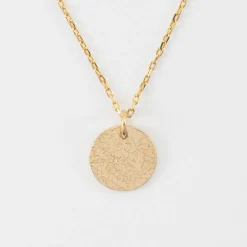 Pendentif enfant personnalisé médaille martelée gravée plaqué or 15 mm