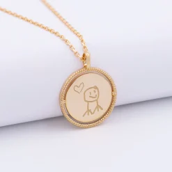 Pendentif enfant personnalisé médaille réversible contour tressé Eternelle gravée plaqué or 18 mm - HappyBulle x Capucine