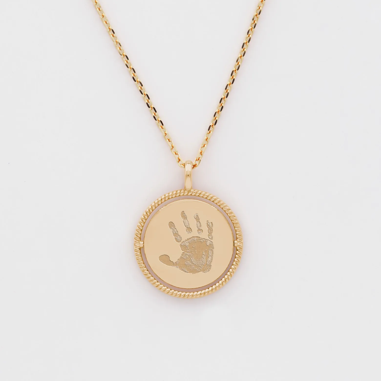 Pendentif enfant personnalisé médaille réversible contour tressé Eternelle gravée plaqué or 18 mm - HappyBulle x Capucine