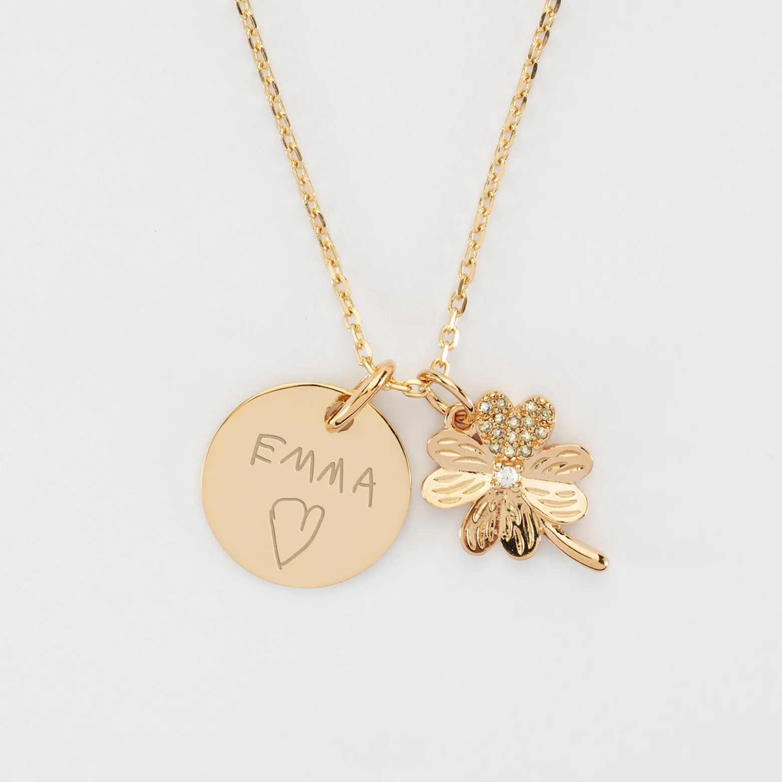Pendentif enfant personnalisé médaille gravée plaqué or 15 mm et breloque trèfle scintillant 15 mm