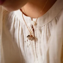 Pendentif enfant personnalisé prénom médaille gravée plaqué or nuage 20x14 mm