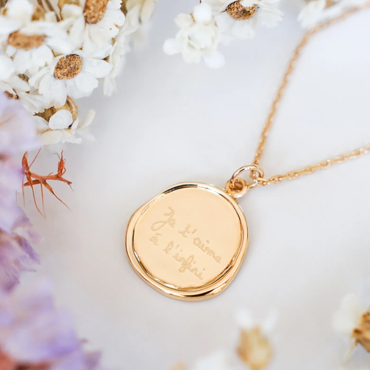 Pendentif enfant personnalisé médaille cachet gravée plaqué or 17 mm