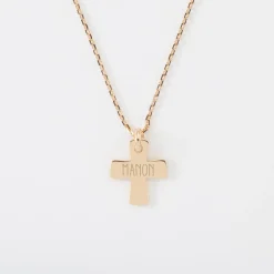 Pendentif enfant personnalisé prénom médaille gravée plaqué or croix 15x13 mm