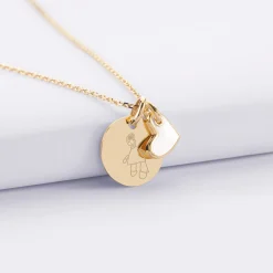 Pendentif enfant personnalisé médaille gravée plaqué or 15 mm et breloque coeur email 10 mm
