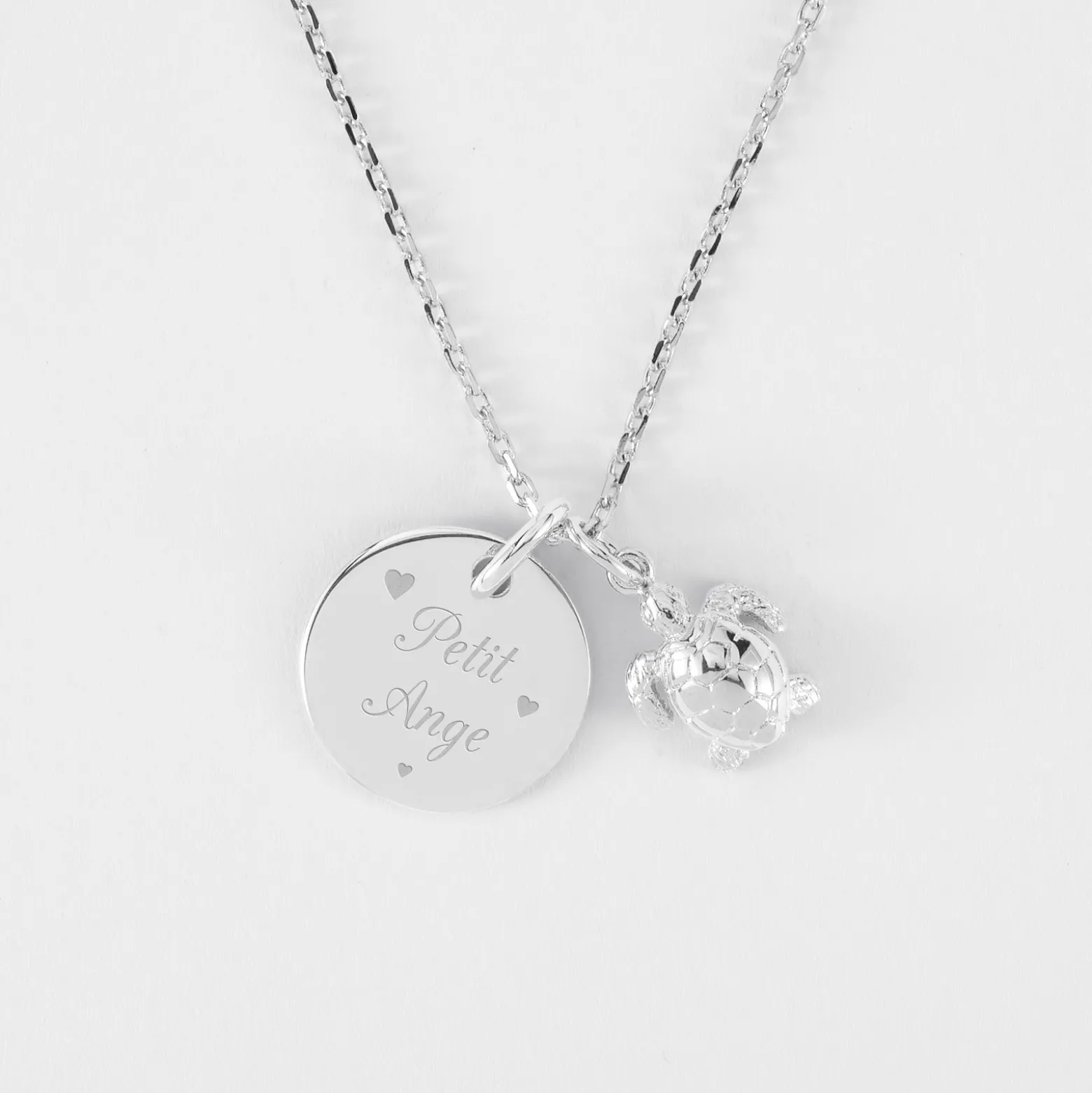 Pendentif enfant personnalisé médaille gravée argent 15 mm et breloque tortue 10 mm