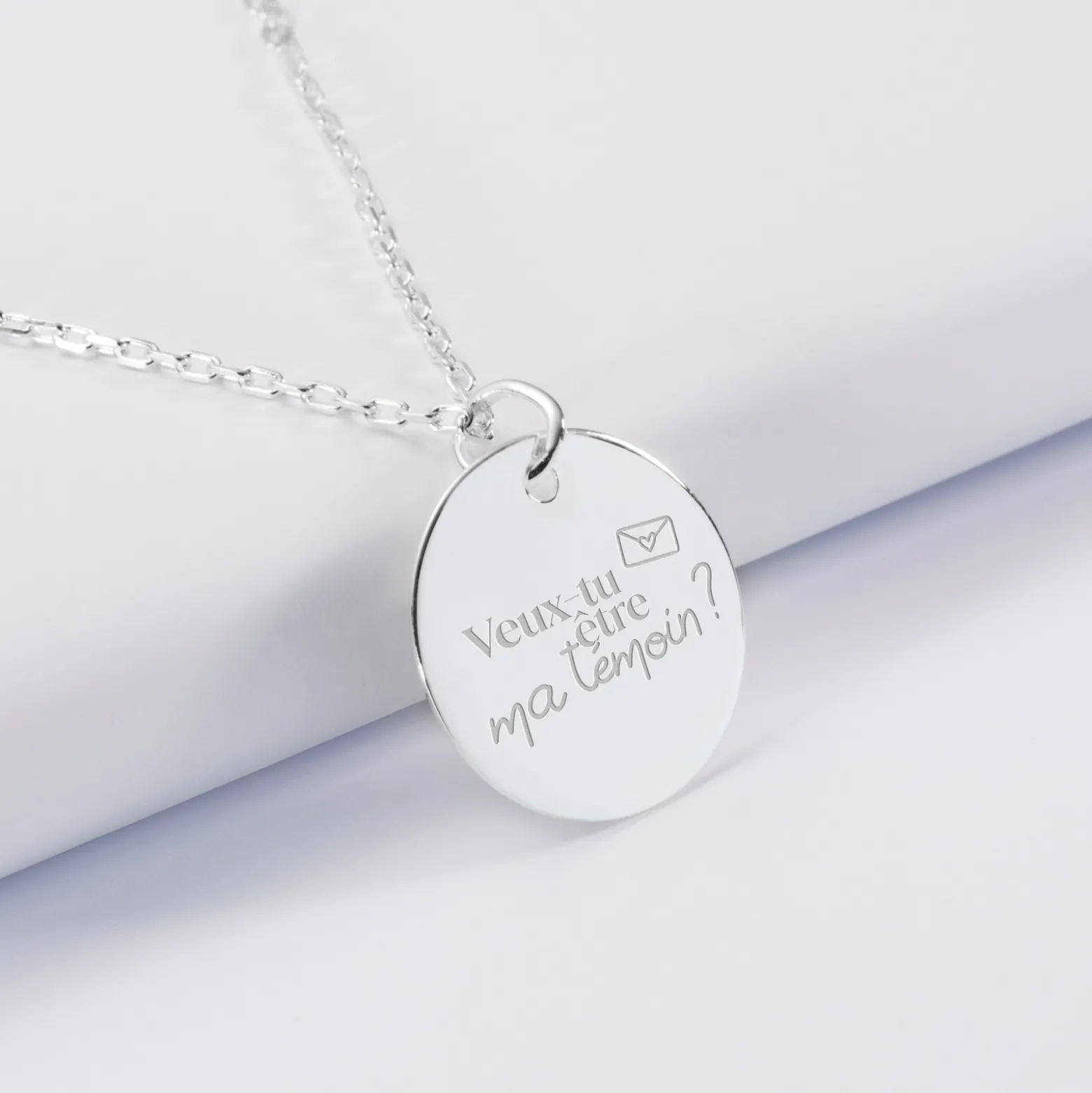 Pendentif EVJF personnalisé médaille gravée argent 19 mm