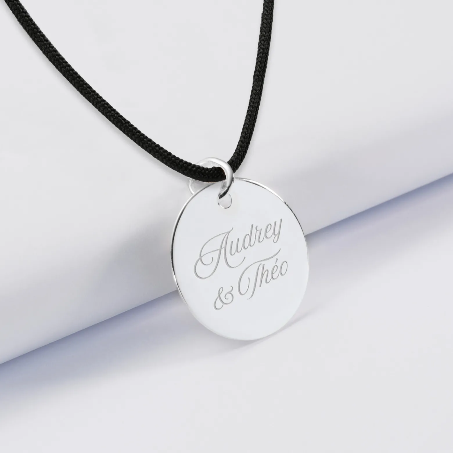 Pendentif EVJF personnalisé médaille gravée argent 19 mm