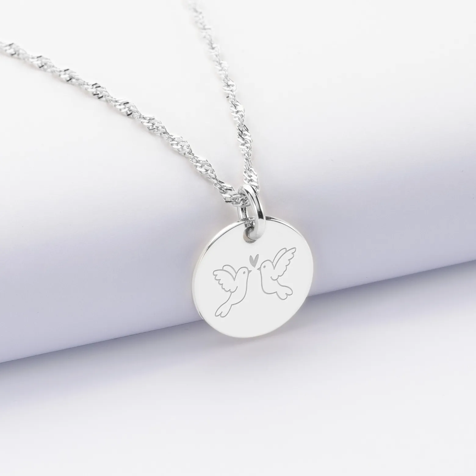 Pendentif EVJF personnalisé médaille gravée argent 15 mm