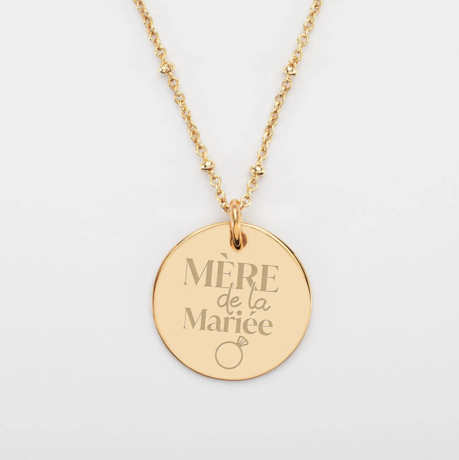 Pendentif Famille des mariés personnalisé médaille gravée plaqué or 19 mm
