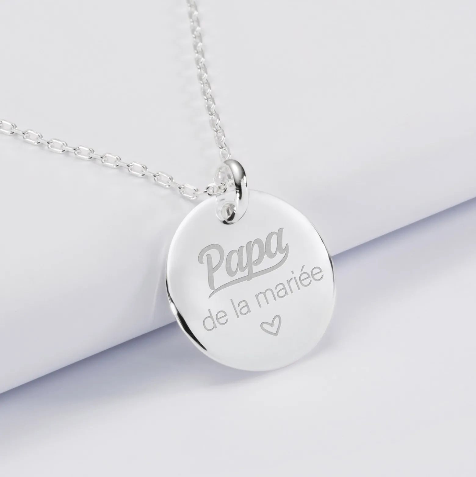 Pendentif homme Famille des mariés personnalisé médaille bombée gravée argent 20 mm
