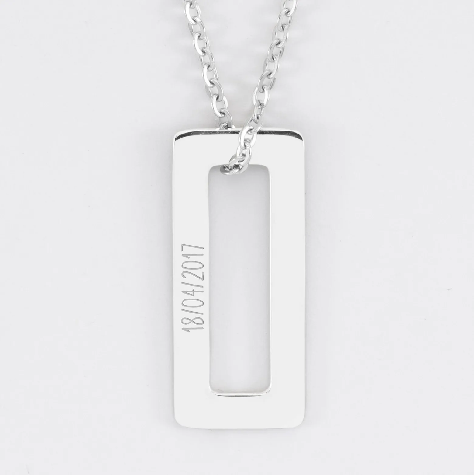Pendentif homme personnalisé médaille gravée acier rectangle évidé 32x14 mm