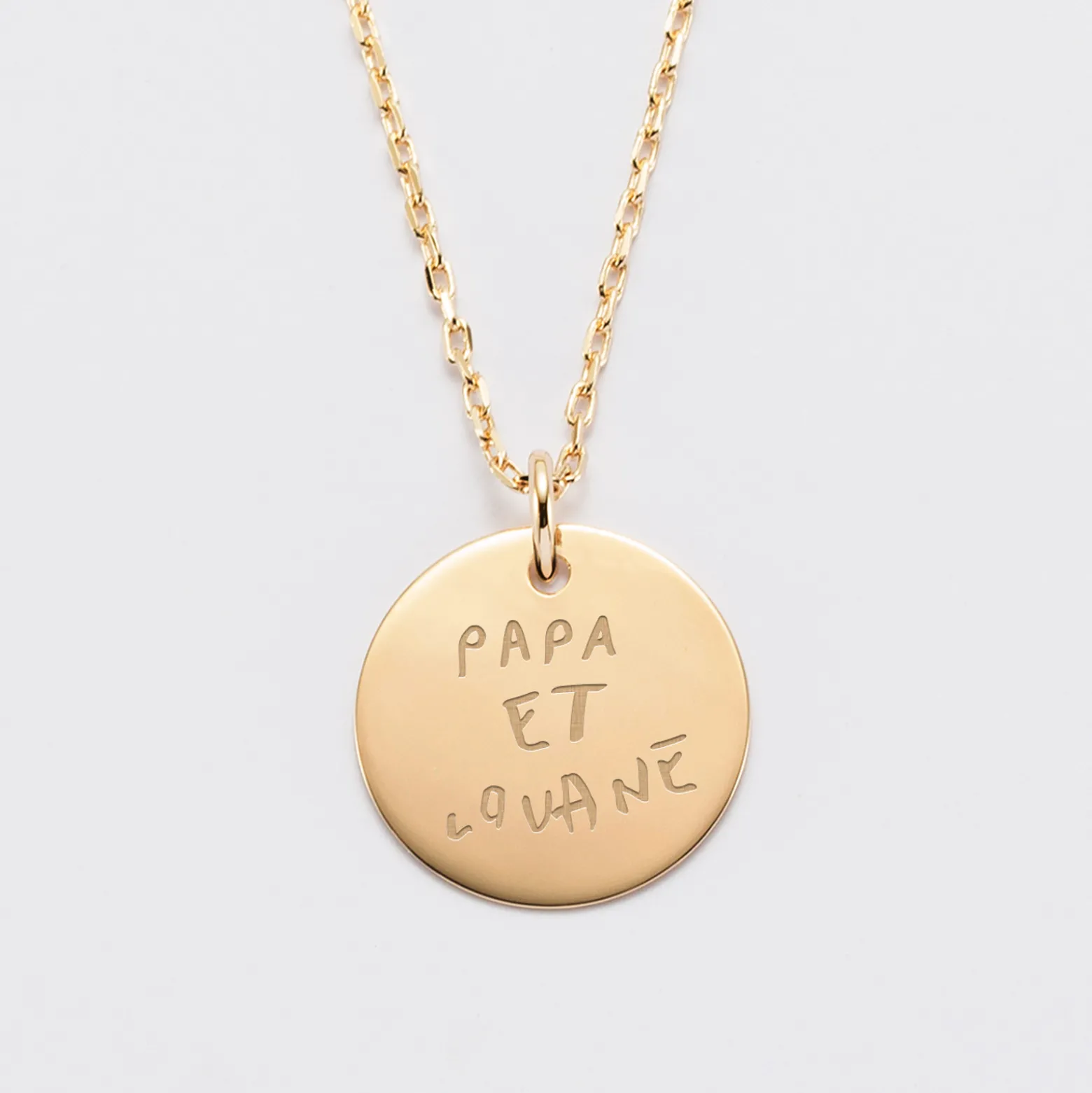 Pendentif homme personnalisé médaille gravée plaqué or 19 mm