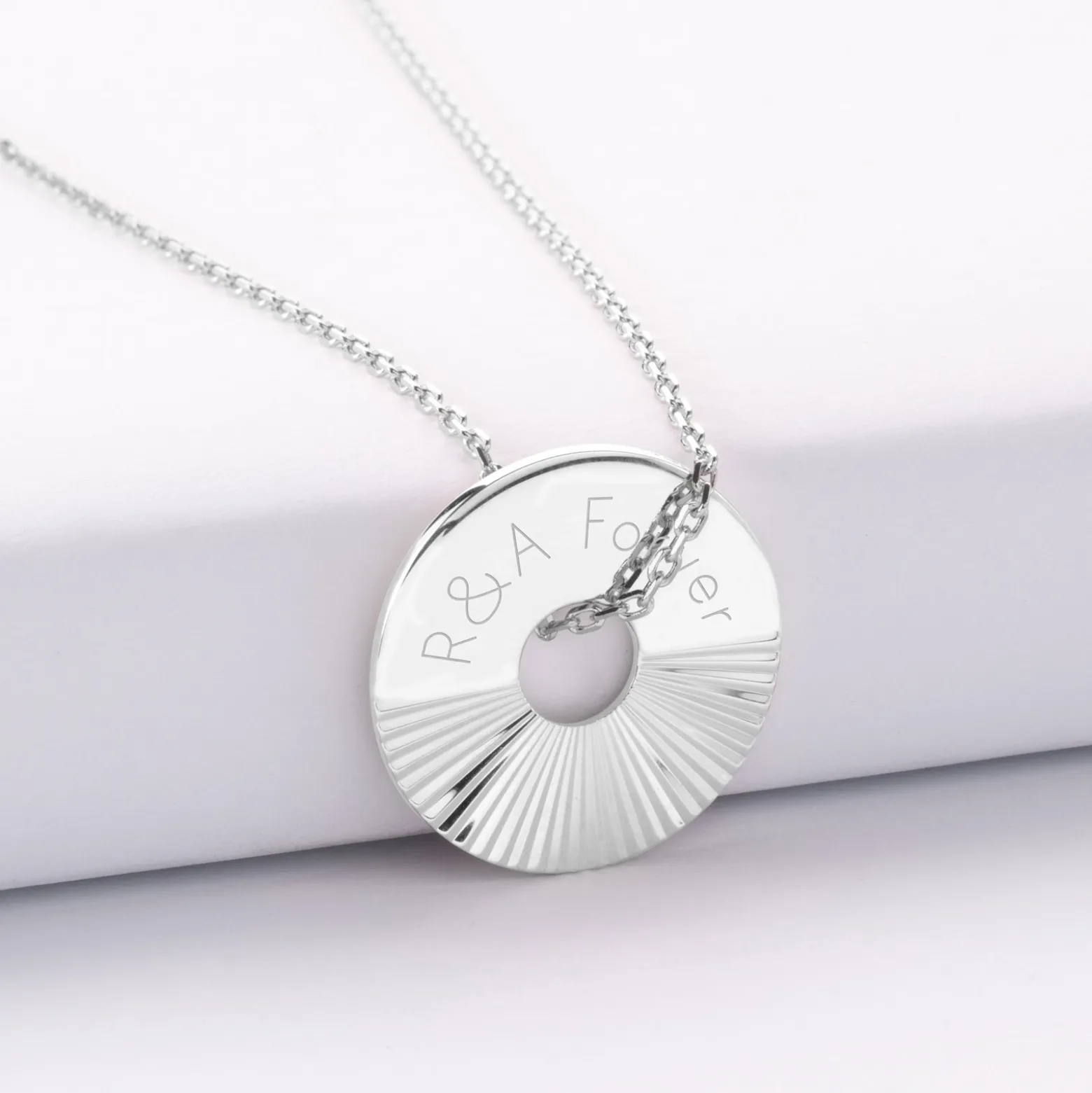 Pendentif homme personnalisé médaille gravée argent cible soleil 20mm