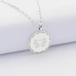 Pendentif Mariée personnalisé médaille vintage dentelée gravée argent 17 mm