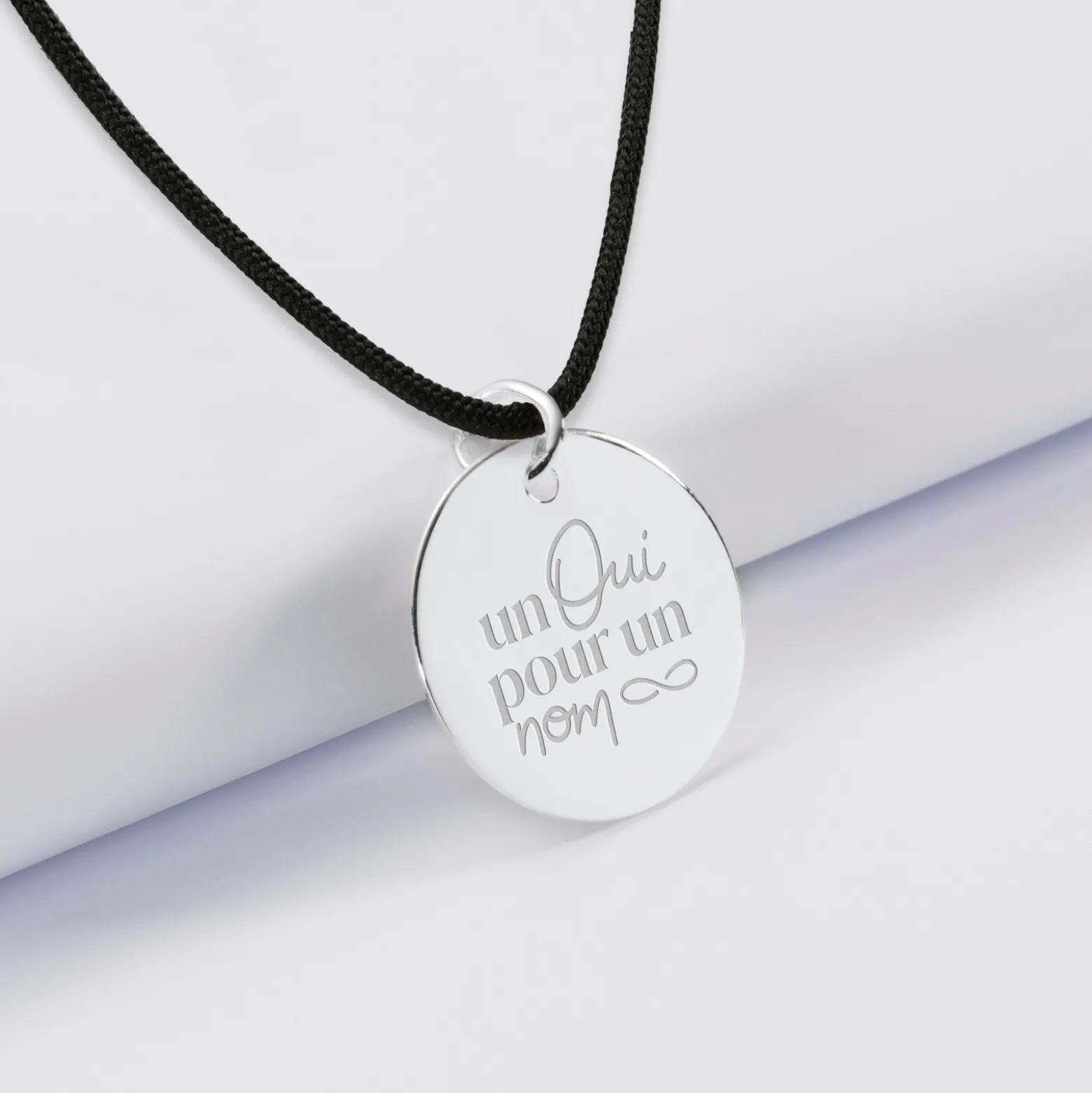 Pendentif Mariée personnalisé médaille gravée argent 19 mm
