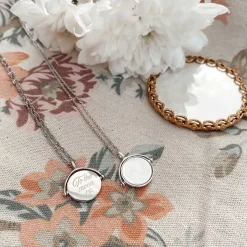 Pendentif Mariée personnalisé médaille gravée nacre réversible argent 15 mm